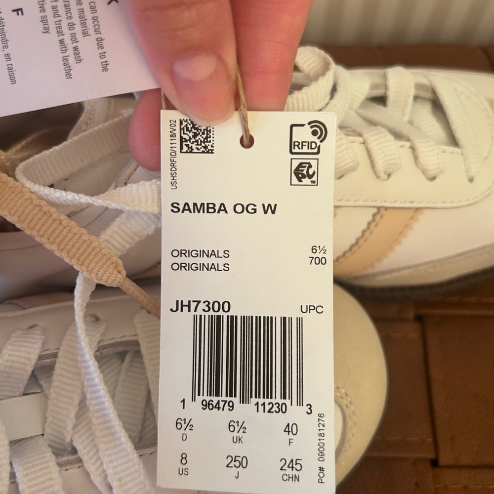 NWT Adidas Samba OG Athletic Sneaker White/Sand Strata / Off White Women’s Sz 8 - Picture 10 of 14